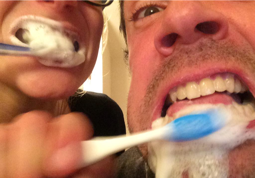 DoctorChrisVT's tweet photo. Sunday night fun: the 2 minute froth off. #truthaboutteeth http://t.co/W5SxqQmHBV