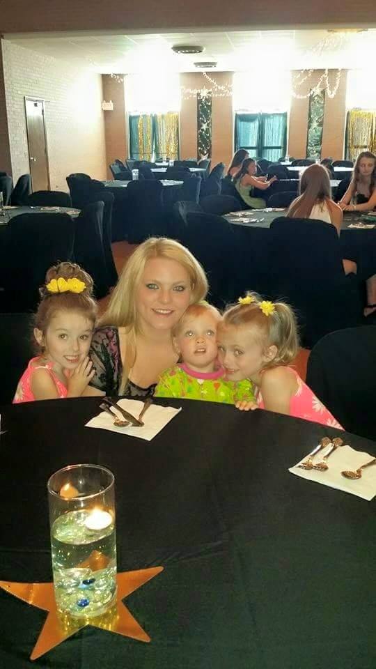 16NPSeason5's tweet photo. The girls with Aunt Victoria at Ali &amp; Aleeah's cheer banquet! http://t.co/dTLUSUfWJi