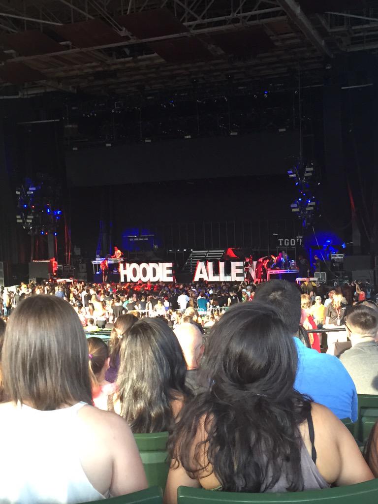 ABrenns's tweet photo. Boys of Zummer with @HoodieAllen http://t.co/dVN8A6SuSE