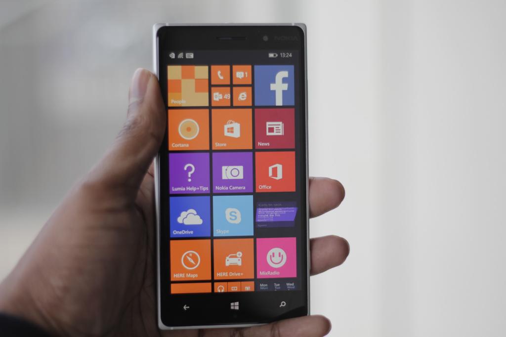 Forbes's tweet image. The new Windows is real improvement on the previous mobile OS: onforb.es/1IxALuD