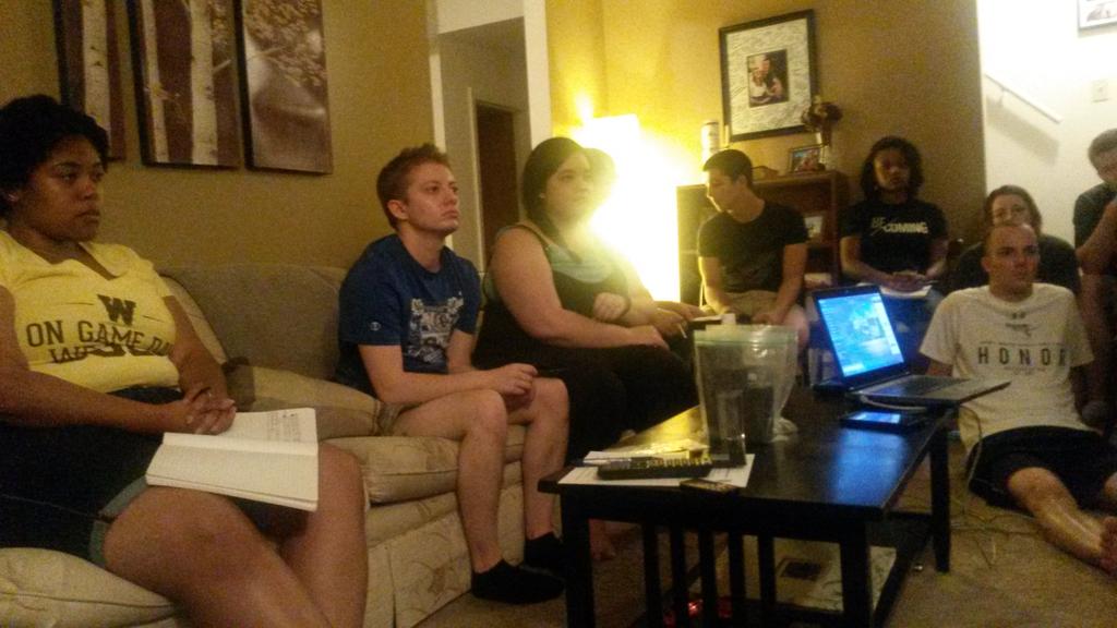 brandy_batten's tweet photo. Best Phone team ever! We had celebrity Derrick Rodriguez down!! #cookin http://t.co/i40IZGZnAn