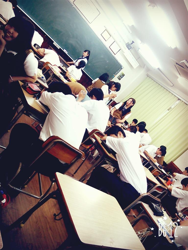 2_outa's tweet photo. 先生誰もこなーい笑 http://t.co/CTcLDso6SS