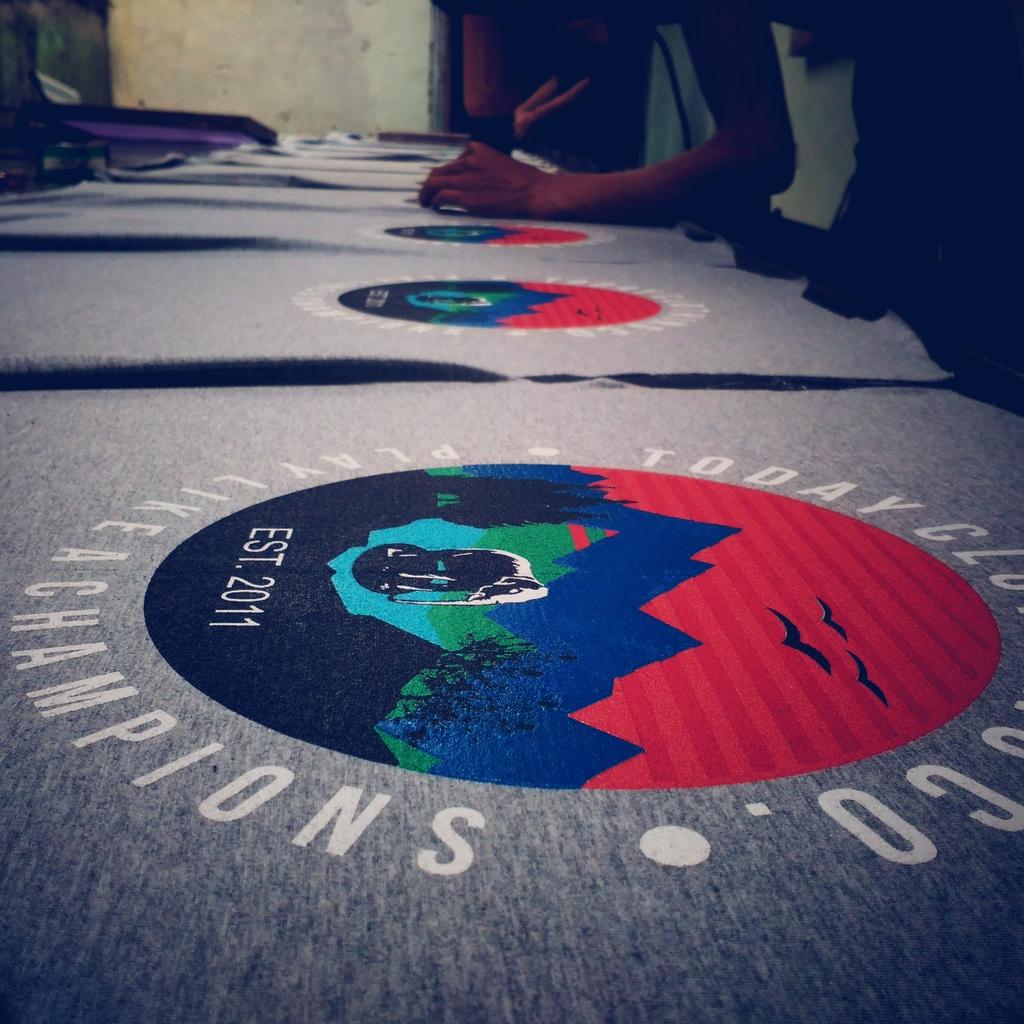TODAYcloth's tweet photo. Screen printing process #plastisolink http://t.co/YN6YNh5jAz