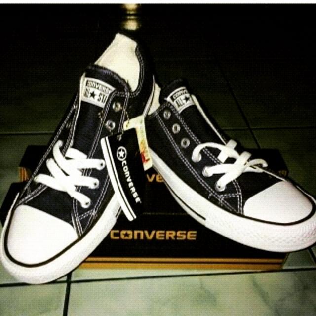 Ian297's tweet photo. SEPATU CONVERSE ORI INDO 100%
harga low 350k beli 2 @300
harga high 370k beli 2 @320
Minat ? Chat aja 54E807FE http://t.co/XLxyLIbBdX