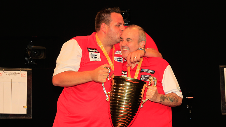 OfficialPDC's tweet photo. GALLERY: See all the pictures from a brilliant final day at the 2015 #bwinWCOD in Frankfurt: http://t.co/SbN33IBBSR http://t.co/F6fGT32Mb7