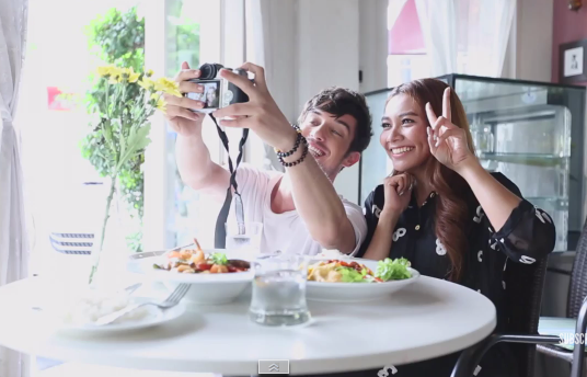 ggluvcats's tweet photo. จากกระทู้ที่ฉันชอบมากในพันทิป
'เมื่อชะนีไทยลุยเดี่ยวไปตามหารักที่แดนน้ำหอม' เอามาทำซีรีส์ละค่ะ อร๊าย!! อยากดูมาก http://t.co/9Ryh15U4Oj