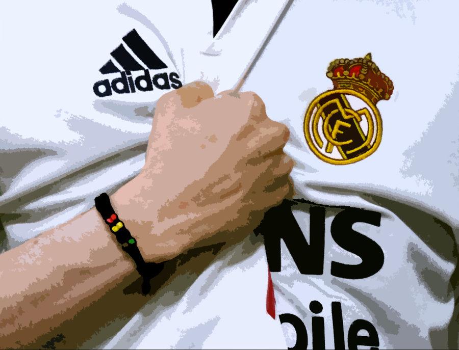 RMadridplus_'s tweet image. RT Si defenderas este escudo por encima de todo SIEMPRE. #HalaMadridYNadaMas