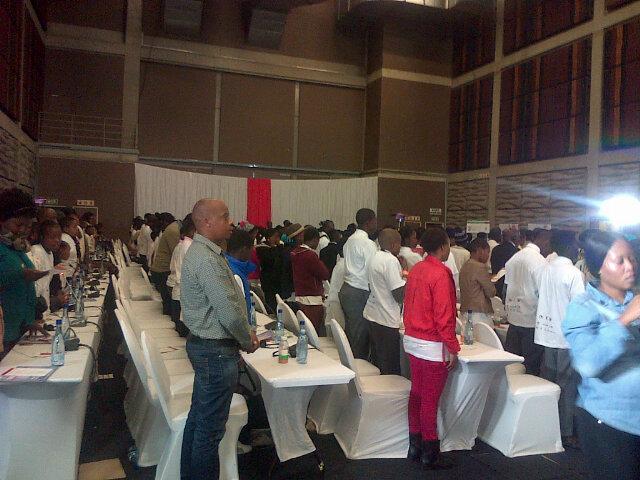 KimFray_'s tweet photo. Singing of the South African national anthem #AUChild #sabcnews http://t.co/cYr9UZfpYK