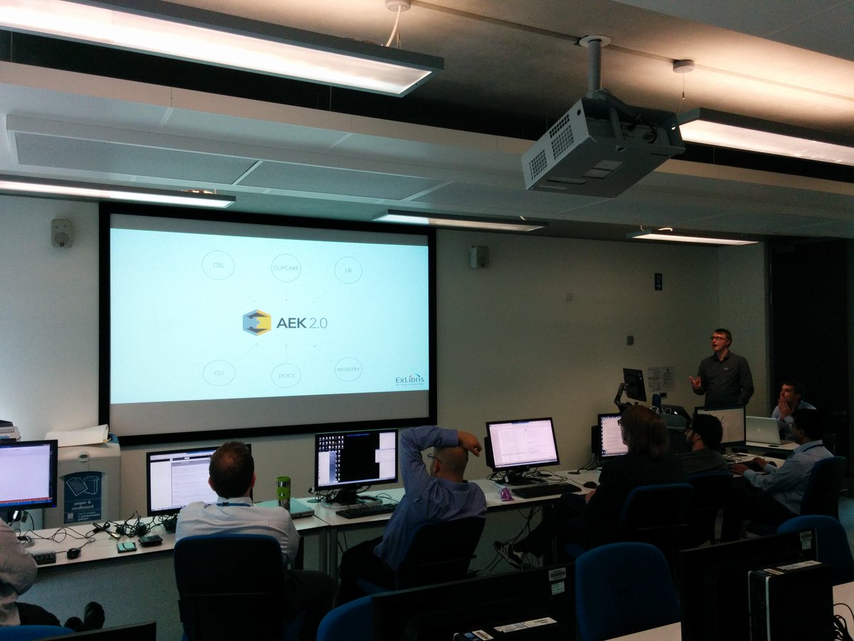 exlibrissimon's tweet photo. . @exlibrisSimonB introducing @_campusM_ AEK 2.0 to @ManMetUni http://t.co/o3dQAKAxf4