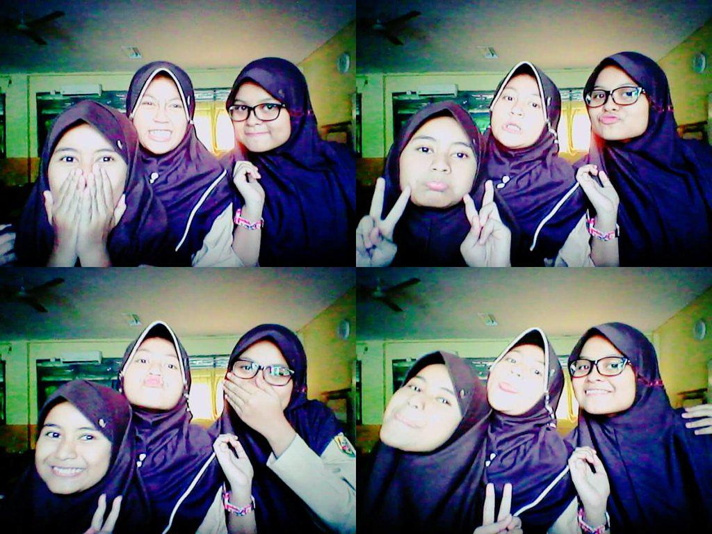 AtikaBangun's tweet photo. With my friend's 👸👧👩 http://t.co/rWdQHBbgoE