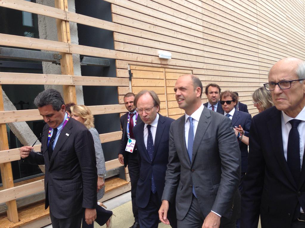 Alfano a #expo2015 "sui #rifugiati faremo il punto in prefettura #corriereit #CasaCorriere