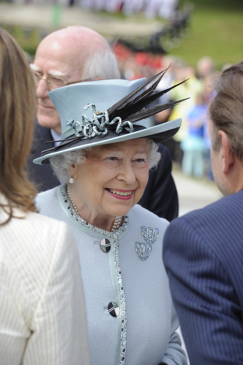 UKParliament's tweet image. Queen leads celebrations today at #Runnymede where 800 years ago King John sealed the #MagnaCarta