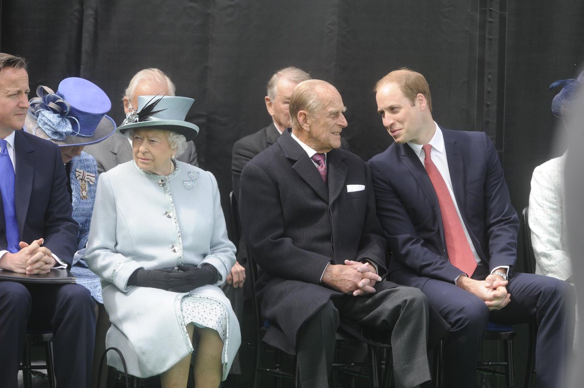 UKParliament's tweet image. Queen leads celebrations today at #Runnymede where 800 years ago King John sealed the #MagnaCarta