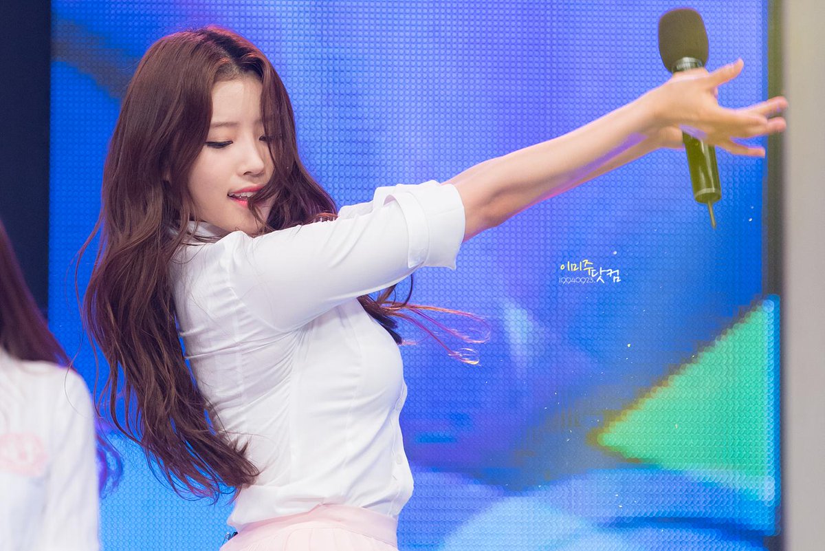 [PICS] 150519 #러블리즈 MIJOO - KForce Special Show
cr. 이미주닷컴