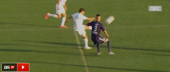 AS_TV's tweet photo. El espectacular gol de Raúl desde 30 metros en el Cosmos  ▶  http://t.co/hyTwJzuopo vía @diarioas http://t.co/u0IR8k2ZBG