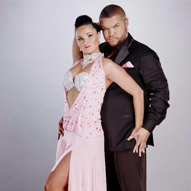 Goliath_Goliath's tweet photo. Vote for @JasonGoliath &amp; @SammysamV for @strictlydancesa by SMSing SCD1 to 33123 #SABC3Strictly http://t.co/8riKm9PCI7