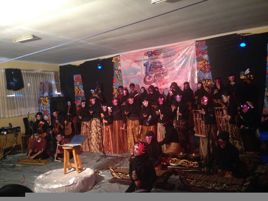 mia8_might's tweet photo. Penampilan mia8 di #smef2 ππ http://t.co/dNZwwKM8JY