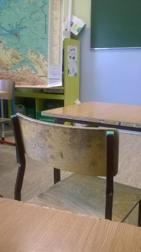 aniareq's tweet image. #2school 😁👴🎈