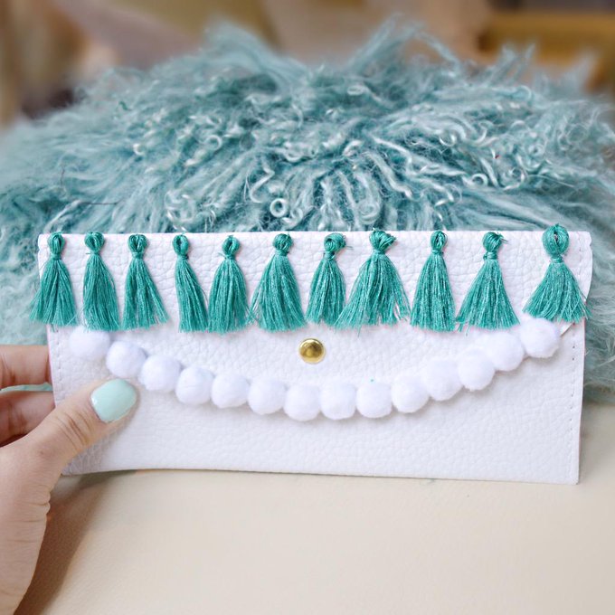 So I was a little bored this weekend and made this cute little purse. Find out how on http://t.co/YmTYj6g2dP<a href="/tag/diy"class="tags"><span>#diy</span></a>