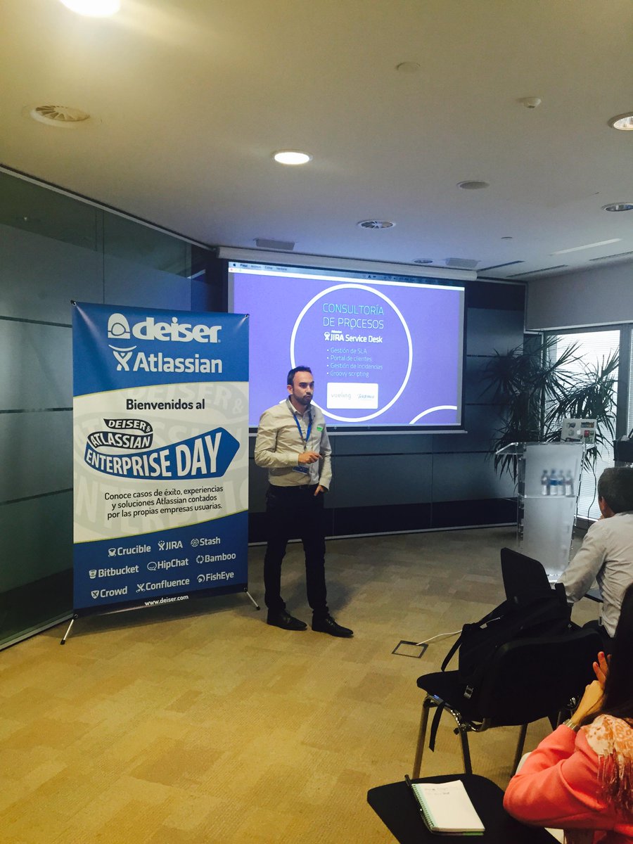 siigroup_spain's tweet photo. Dani Méndez, jefe de implantación y @elios357, CTO de SII Concatel. Nuestros cracks más 'ágiles' en #ATLASENTDAY2015. http://t.co/g9ytMy35vL