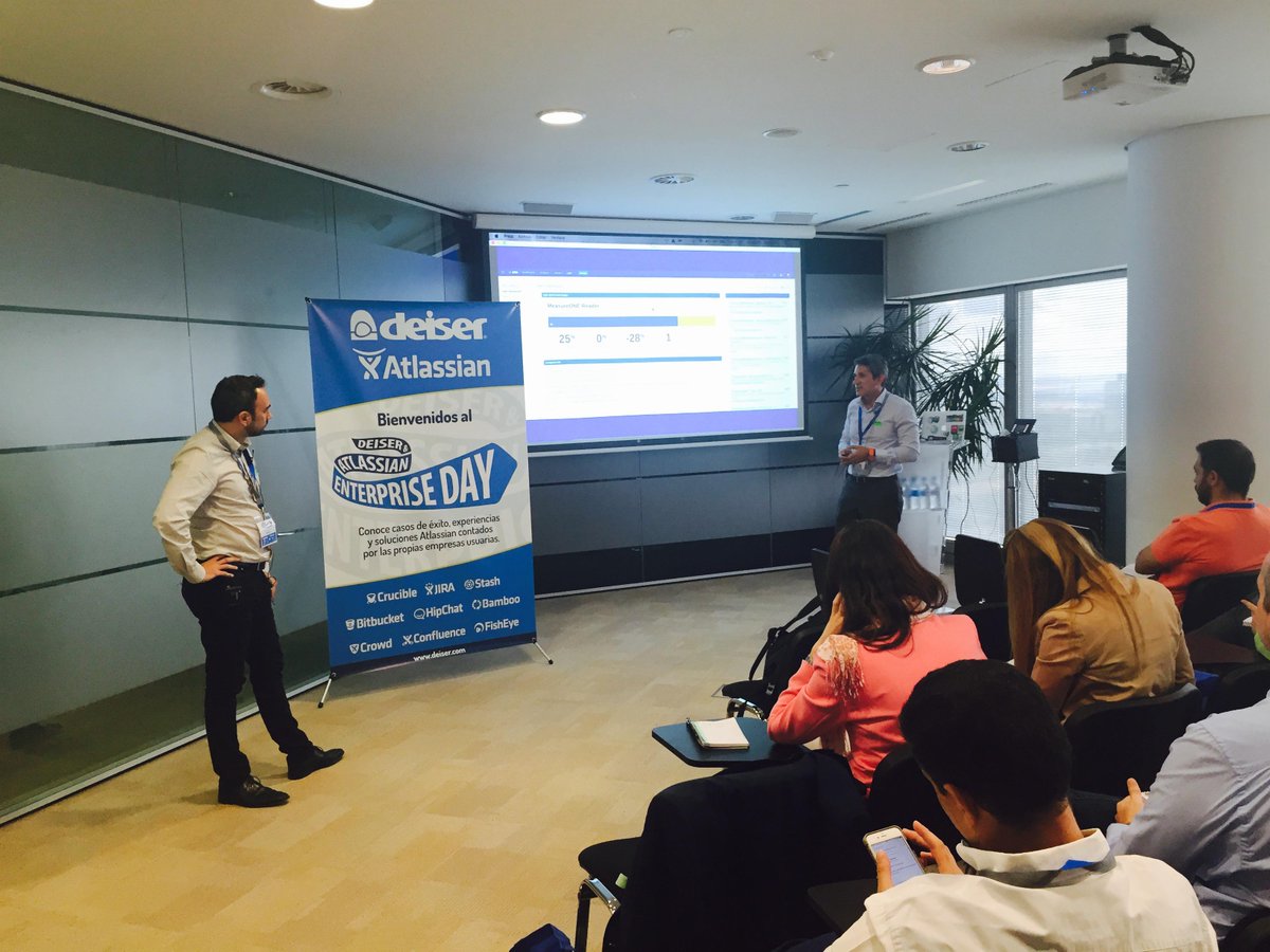 siigroup_spain's tweet photo. Dani Méndez, jefe de implantación y @elios357, CTO de SII Concatel. Nuestros cracks más 'ágiles' en #ATLASENTDAY2015. http://t.co/g9ytMy35vL