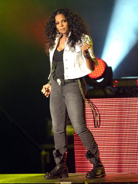 gual89's tweet photo. che bei ricordi <3 #JanetJackson #LONDON2011 #royalAlbertHall http://t.co/UMpuJImHOa