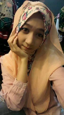 RachmatYeager's tweet photo. Ayanaa Cantiik yahh http://t.co/gqC3Gjye3M