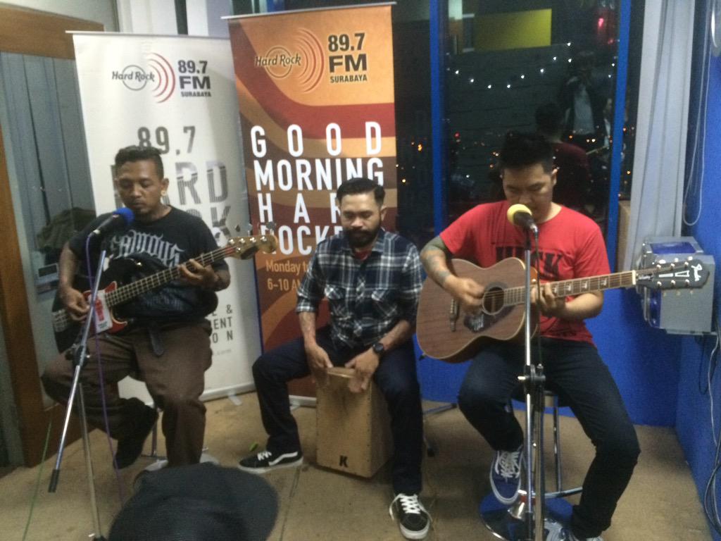 Still with <a href="/Blingsatan_band/">BLINGSATANOFFICIAL</a> in #cele13ration @HARDROCKFMSBY enjoy #DnJ