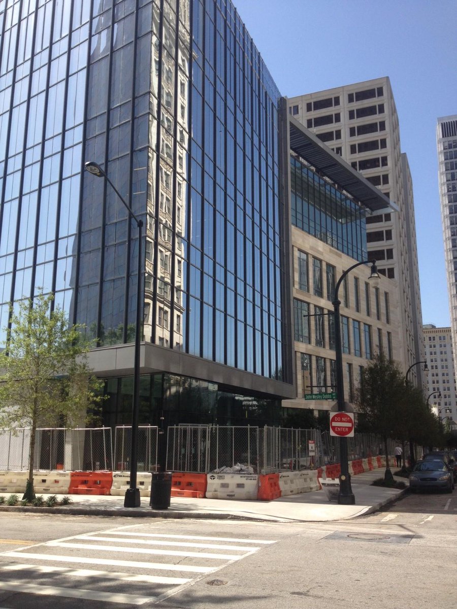 gsulawconstruct's tweet photo. It's a beautiful day at the new @GeorgiaStateLaw College of Law! http://t.co/xE684eerHv