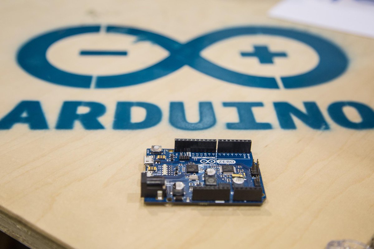 aallan's tweet image. The #ArduinoZero is now shipping in the U.S., makezine.com/2015/06/15/the….