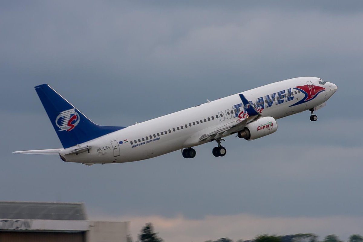 rtxo64's tweet photo. #Boeing #b738 #Travel #HALKG décollage @aeroportbiq #LFBZ #avgeek @Alex_irc http://t.co/hq6yELWOzF
