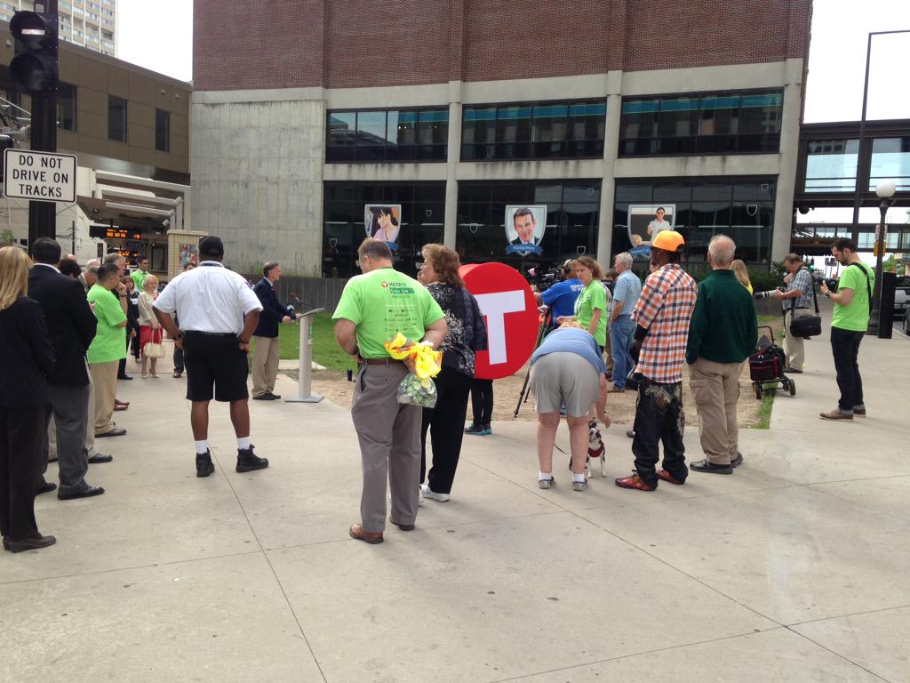 AliLozoff's tweet image. Got off bus and stumbled across press event for green line 1st anniversary. @MetroTransitMN #transithub