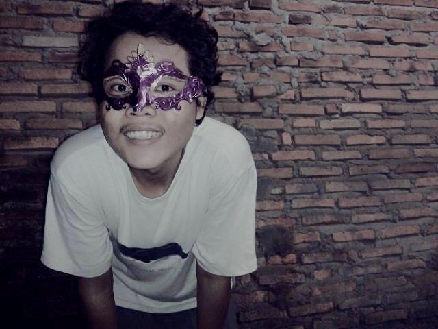 kiting91's tweet photo. Pesta topeng :) http://t.co/sFJ3RqTNf8