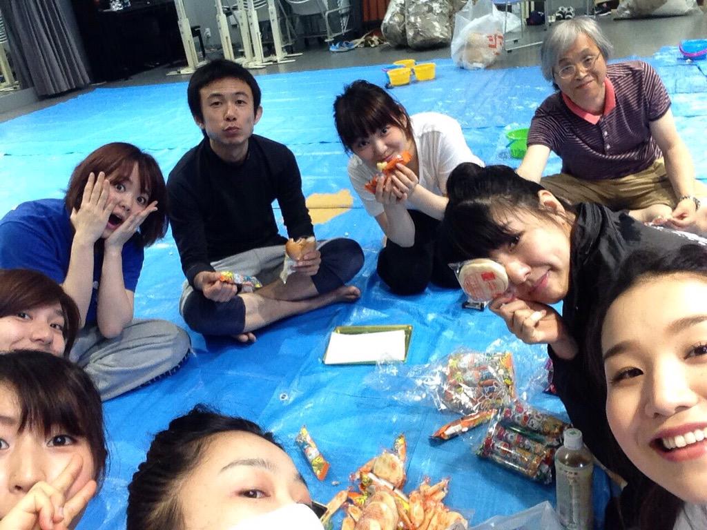 堀田勝 ほったまさん Auf Twitter 今日はディストピア西遊記の作業日 凄く素敵なセットを作成してます 作業後に出口 安田 榊と飲みに 男四人で心理ゲームで盛り上がるという面白い飲み会になりました 笑 写メは休憩中の一コマ ディストピア西遊記 Http