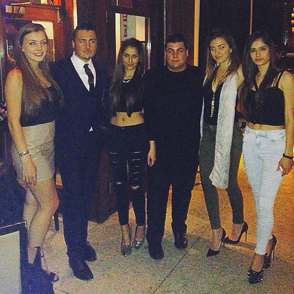 LittleItalySoho's tweet photo. Rhianna Bedi @RhiannaBedi  1h1 hour ago
Sunday sesh 💅 @LittleItalySoho http://t.co/cvPz1SMjrd