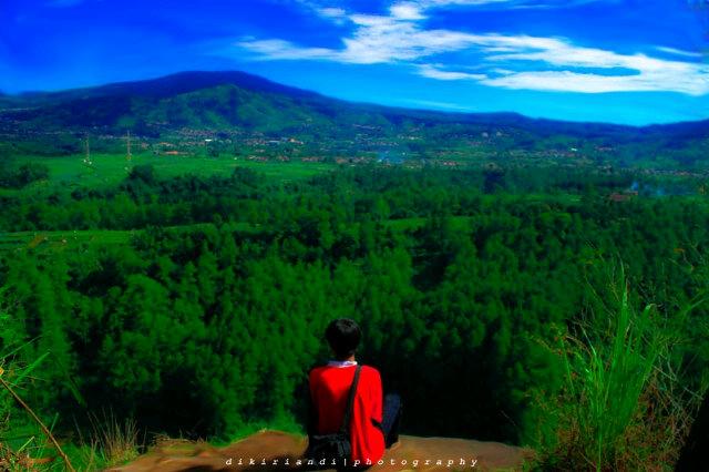 riandi_diki's tweet photo. #tebingkraton #bogabandung #indonesia #kamanaweh #enjoy http://t.co/SAhySXoyy1
