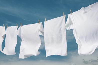 apureclean's tweet image. NATURAL TIP: Add a 1/2 cup of vinegar to your wash load to prevent clothes from drying stiffly on your clothesline?