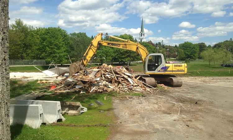 TJProvincial's tweet image. ICYMI: Legal push back can't prevent demolition of Rothesay building ow.ly/Okk1Q  #rothesay