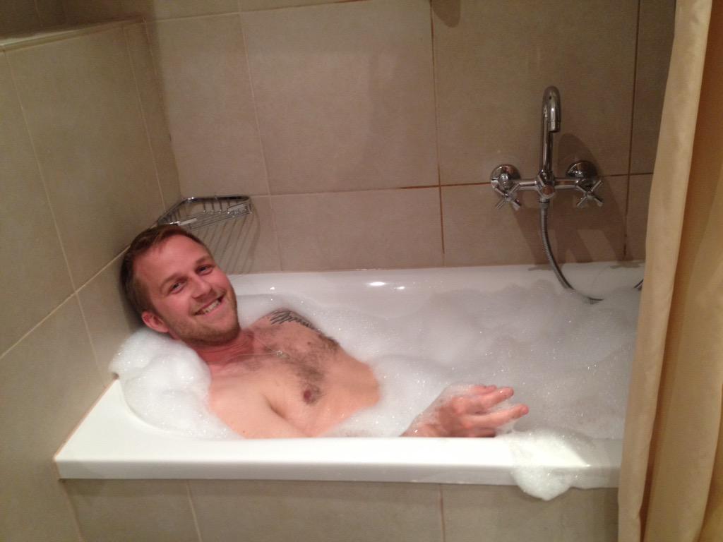 <a href="/ArnerstenHenke/">Henke Arnersten</a> Njuter i fulla drag i Prag!😊👍🏼 #tbsgoesPrag