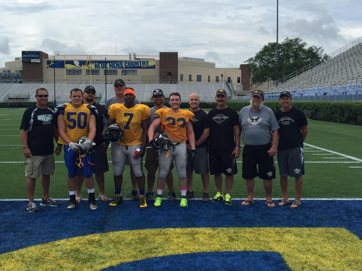 STRavensFtball's tweet image. Blue-Gold All Star Practice! #TechBoys #Fratres #GoldSquad @Scottwolk_5 @KaneChill_7 @ryanparkur_car