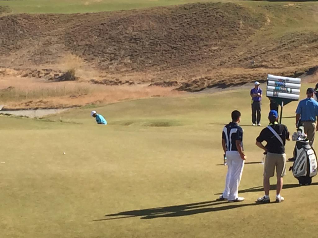 playchambersbay's tweet photo. Tiger hits terrible sand shot on 17....lands in other sand trap. #ChambersBay #USOpen http://t.co/kXOjEEv8K3
