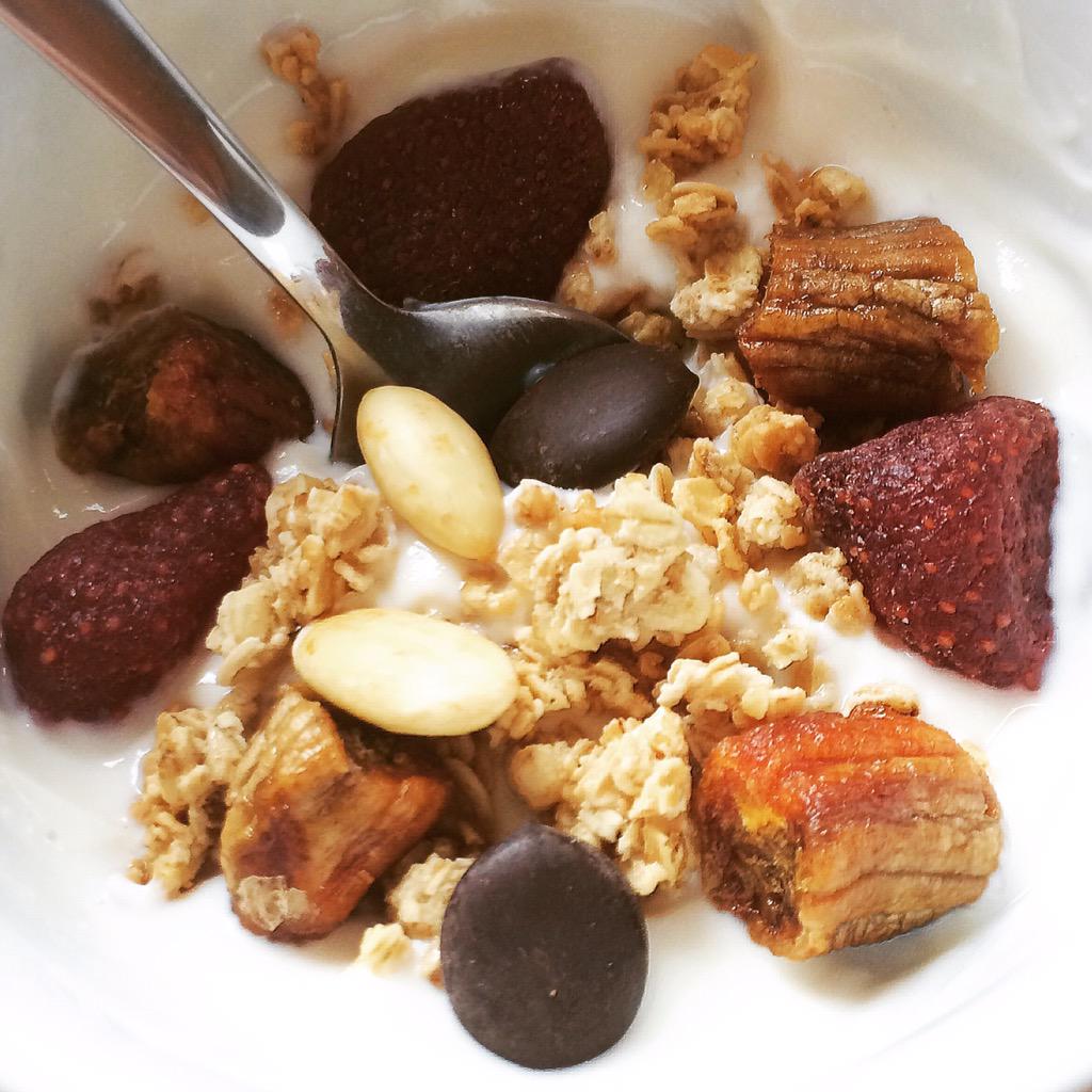 Picorist's tweet photo. Des idées de #power #snacks pour passer le #bac2015 ou simplement faire le plein d'énergie, vitamines et minéraux ! http://t.co/tFgR0brqMo