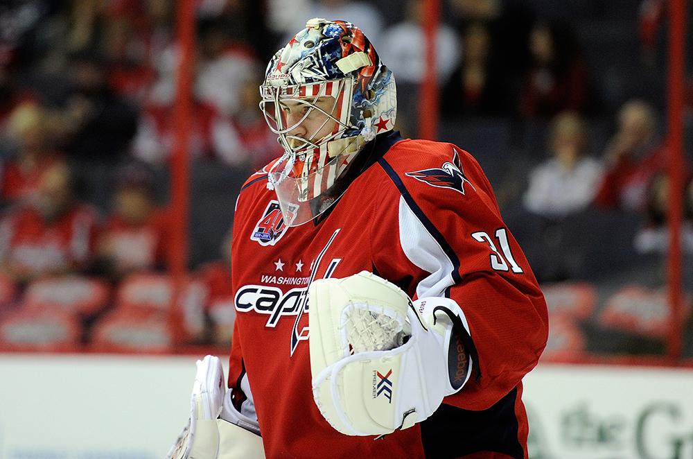 Capitals's tweet image. NEWS: #Caps Re-sign Philipp Grubauer to a 2-year, one-way contract. RT to congratulate Grubi! capitalstoday.monumentalnetwork.com/2015/06/15/cap…