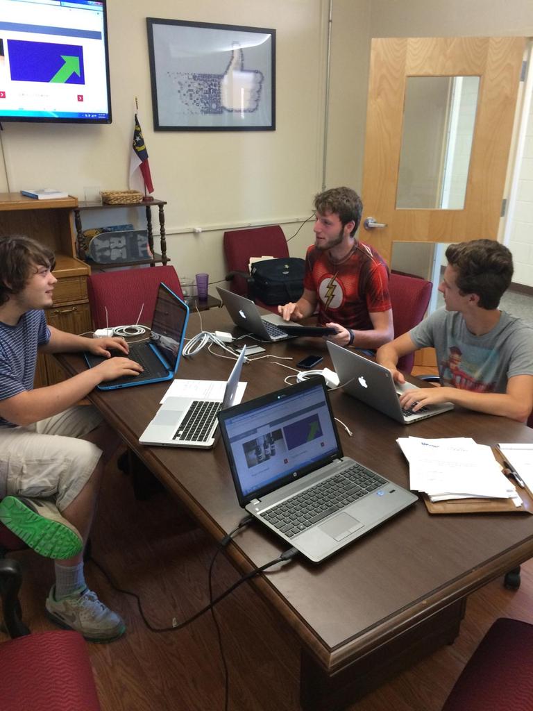 MooreForward's tweet image. MooreForward 2015 summer fellowship students start working on their product today!