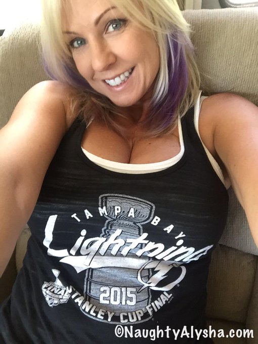 Already showin my love! GO LIGHTNING! 2015 Stanley Cup Champs!!!! http://t.co/aZKrbaksIt<a href="/tag/pepsi"class="tags"><span>#pepsi</span></a>