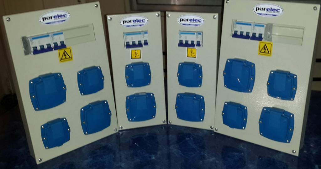 porelec's tweet image. Gabinetes de toma-corrientes 2monof+2trif y 1monof+1trif