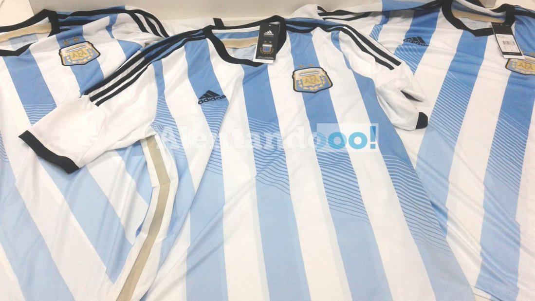 #Sorteo Sale la segunda camiseta de la Selección y 8 pelotas más ¡Enterate cómo participar!

alentandooo.com.ar/sale-la-segund…