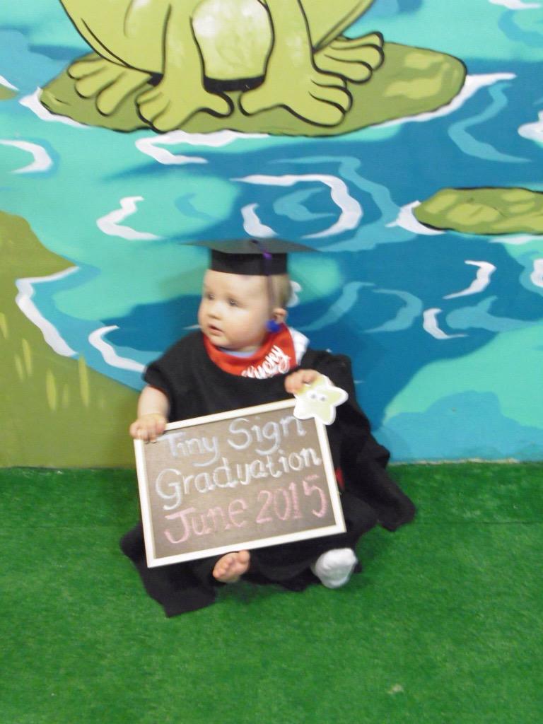 JabberEm's tweet photo. #seftonhour Our 1st Tiny Sign Graduation 13/06. Still time to book on to our next course starting 17/06 in Southport http://t.co/sX4NSosm1b