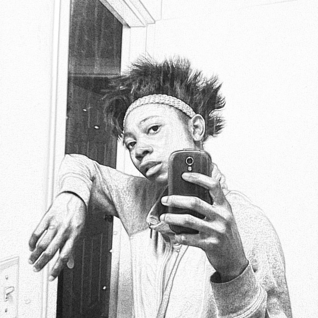 model_vibes's tweet image. My hair is foreign 👌👀👅