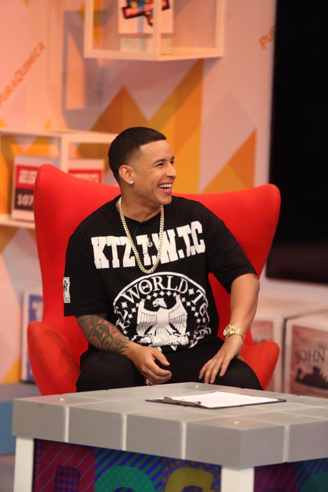 daddy_yankee's tweet photo. Pasándola bien con mi gente del programa @PuraQuimica de ESPN #DYensArgentina http://t.co/yLFuOnEsBO